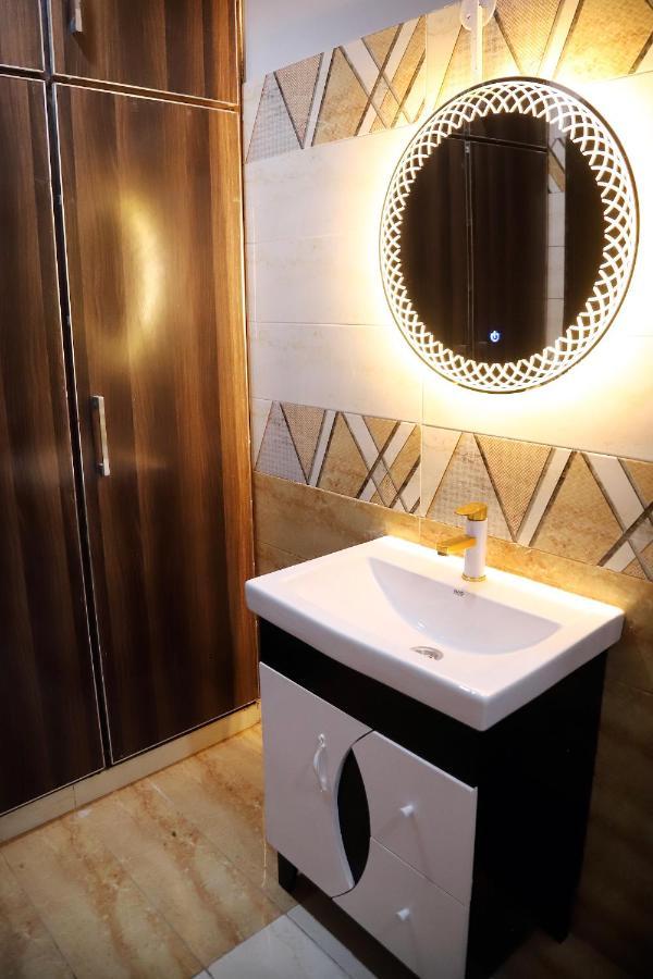 Adara Suitesラホール エクステリア 写真